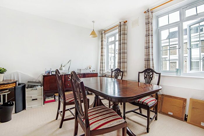 1 Bedroom Flat To Rent In Charleville Road, London, W14