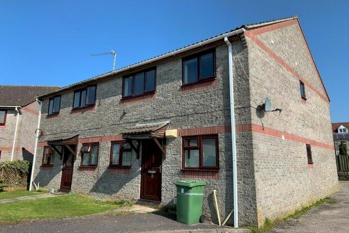 2 Bedroom Flat To Rent In Westbrook Vale, Shepton Mallet, BA4