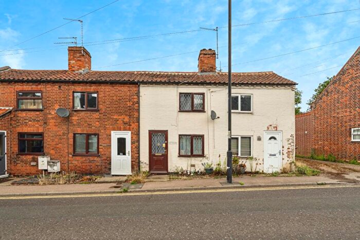 2 Bedroom Terraced House For Sale In Ingate, Beccles, NR34