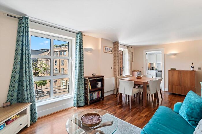 1 Bedroom Flat To Rent In Epstein Court, A Essex Road, N1
