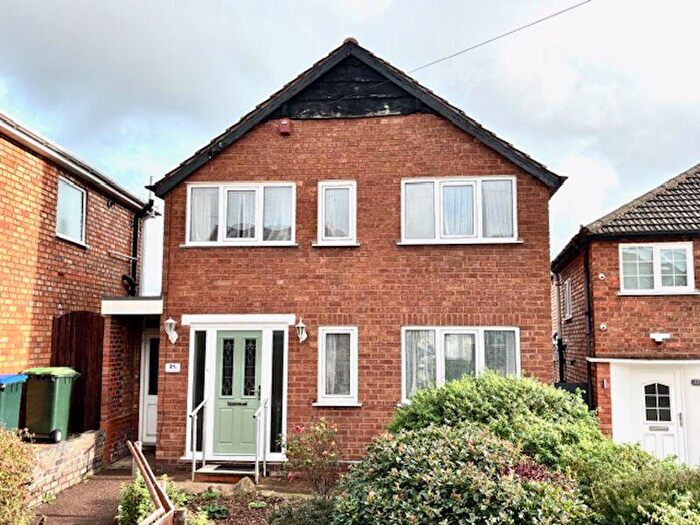 3 Bedroom Detached House For Sale In Calverton Grove, Great Barr, Birmingham, B43