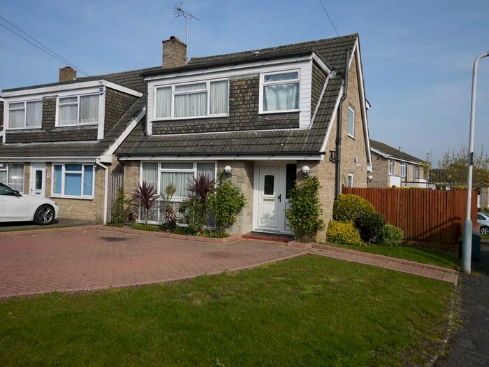 3 Bedroom Detached House To Rent In The Drive, Northwood HA6