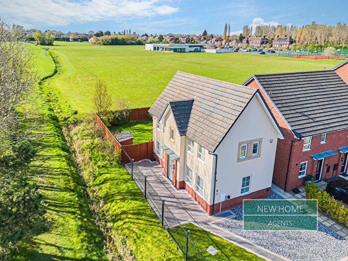 3 Bedroom Detached House For Sale In Three Crowns Close, Widnes, WA8