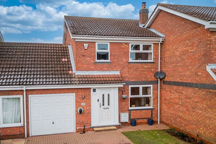 3 Bedroom Semi Detached House For Sale In Willow Rise, Thorpe Willoughby, Selby, YO8