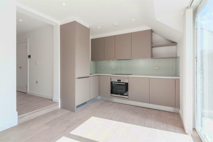 1 Bedroom Flat To Rent In Seven Sisters Road, London, N4
