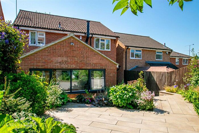 4 Bedroom Detached House For Sale In Rushbrook Close, Ampthill, Bedford, MK45