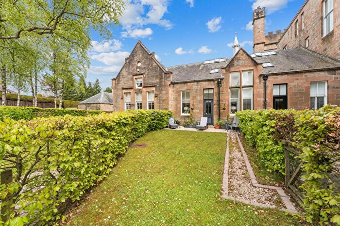 2 Bedroom House For Sale In Schaw House, Schaw Drive, G61