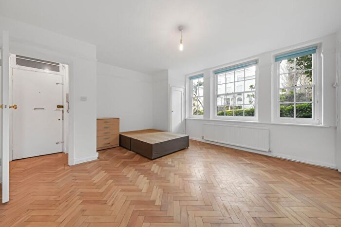 Flat To Rent In North Hill Court, North Hill, N6