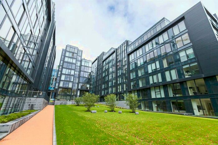 2 Bedroom Flat To Rent In Simpson Loan, Edinburgh, EH3