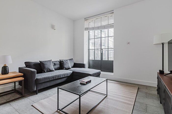 2 Bedroom Flat To Rent In Clerkenwell, London, EC1V