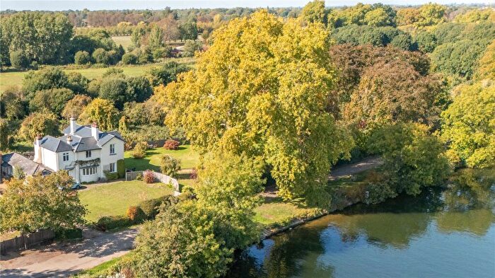 5 Bedroom Detached House For Sale In Barge Walk, Kingston Upon Thames, Surrey, KT1