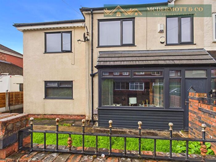 4 Bedroom Semi Detached House For Sale In Hibbert Crescent, Failsworth, M35