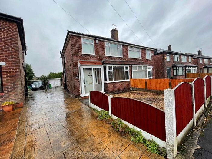 3 Bedroom Semi-Detached House To Rent In Walmersley Road, Manchester, M40
