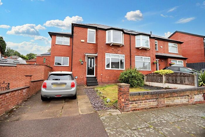 3 Bedroom Semi-Detached House For Sale In Agecroft Road West, Prestwich, M25
