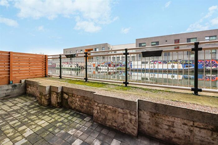 1 Bedroom Flat To Rent In Milliner House, London, E3