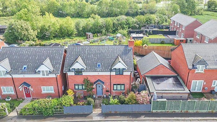3 Bedroom Detached House For Sale In Hengoed, Oswestry, SY10