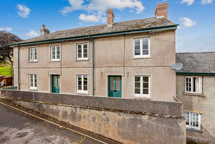 3 Bedroom Cottage For Sale In Fore Street, Holbeton, Devon, PL8