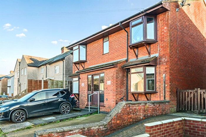 1 Bedroom Apartment For Sale In Brockhurst Road, Chesham, HP5