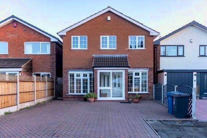 4 Bedroom Property To Rent In Holm View Close, Shenstone, WS14