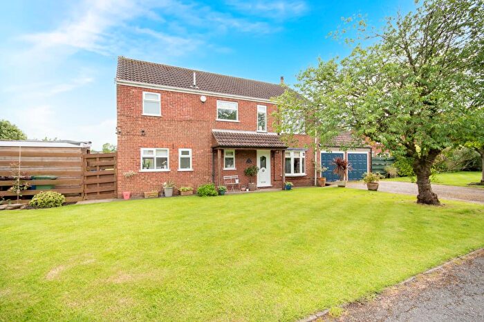 4 Bedroom Detached House For Sale In Crown Court, Sturton-Le-Steeple, Retford, DN22