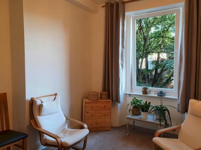 1 Bedroom Flat To Rent In Rossie Place, Edinburgh, EH7