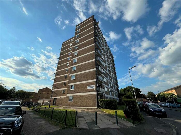 1 Bedroom Apartment To Rent In Edinburgh House, Durham Avenue, Romford, RM2