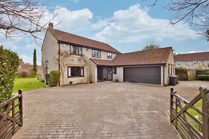 4 Bedroom Detached House For Sale In Ainstey Drive, Sparkford, Yeovil, BA22