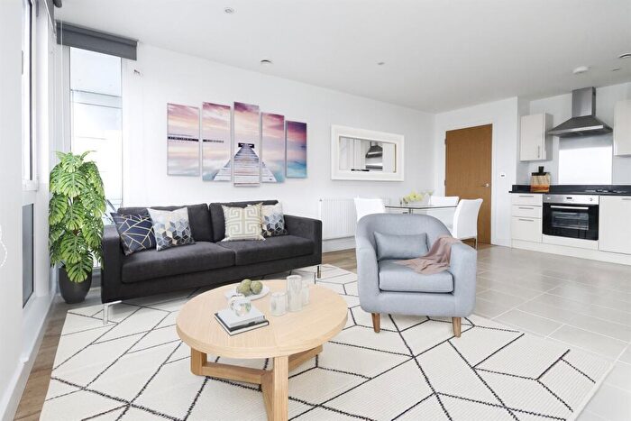 2 Bedroom Flat To Rent In High Street, E15