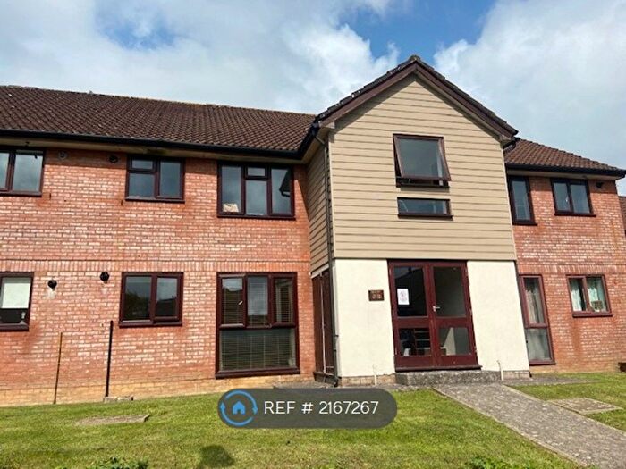 Studio To Rent In Bicknell Gardens, Yeovil, BA21