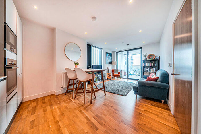 2 Bedroom Apartment For Sale In Station Road, London, SE13