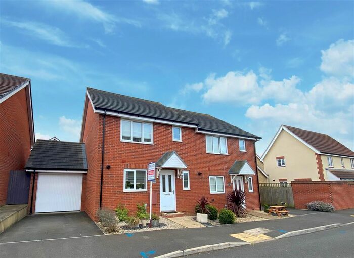 3 Bedroom Semi-Detached House For Sale In Charlesby Drive, Watchfield, Swindon, SN6