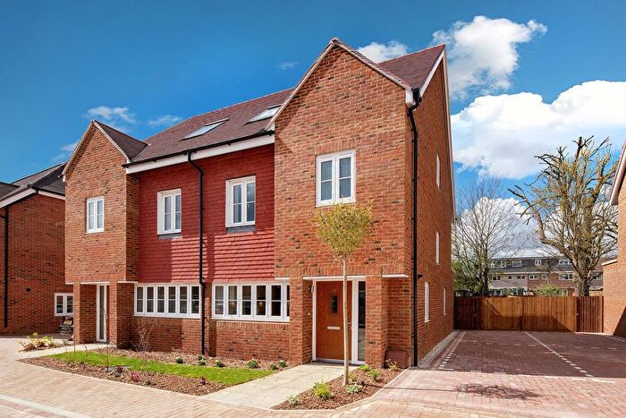 3 Bedroom Detached House To Rent In Chetwode Road, Tadworth, KT20