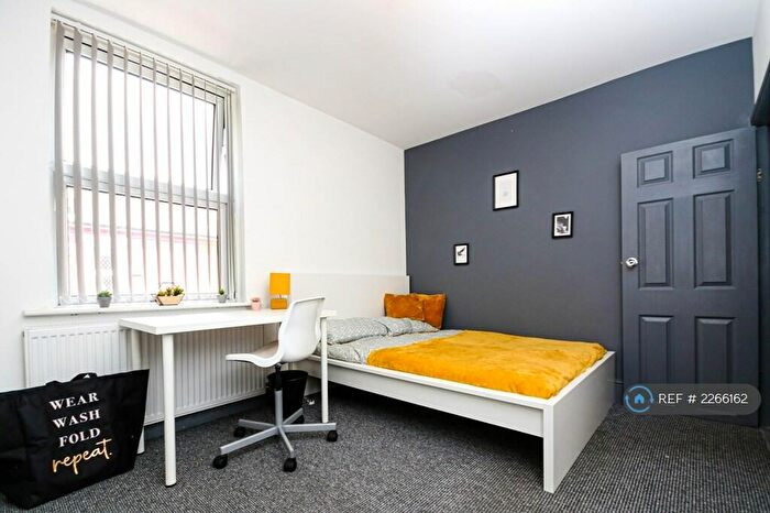 5 Bedroom Terraced House To Rent In Langworthy Road, Salford, M6