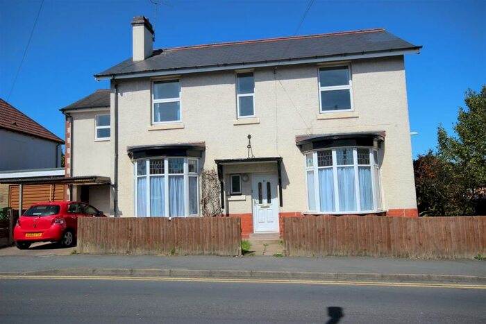 4 Bedroom Detached House To Rent In Springfield Road, Halesowen, B62