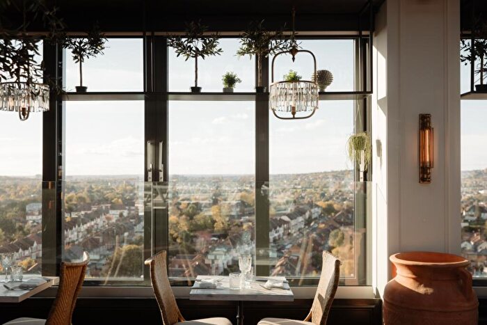 Flat To Rent In Stadium Way Wembley, HA9