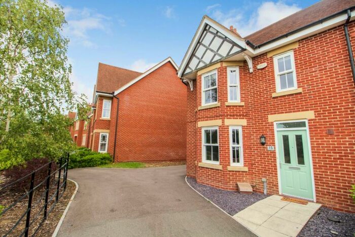 4 Bedroom Semi-Detached House To Rent In Masters Close, Great Denham, Bedford, MK40