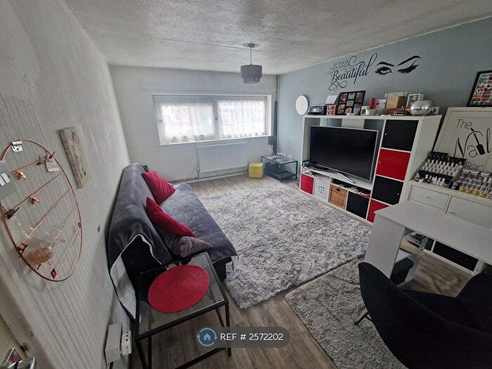 2 Bedroom Flat To Rent In Kings Road, Great Barr, Birmingham, B44