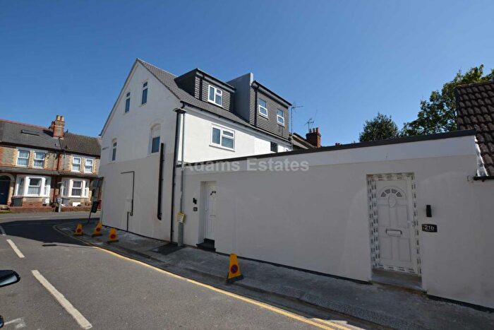 1 Bedroom Flat To Rent In Cholmeley Road, Reading, RG1