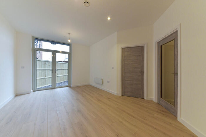 2 Bedroom Apartment To Rent In Bayard Appartments, Broadway, PE1