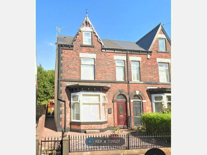 4 Bedroom Terraced House To Rent In Firth Park Road, Sheffield, S5