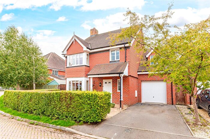 4 Bedroom Detached House For Sale In Lowbury Gardens, Compton, Newbury, Berkshire, RG20