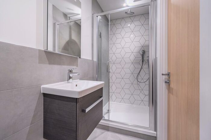 Apartment To Rent In Aviator Park Two Addlestone, KT15