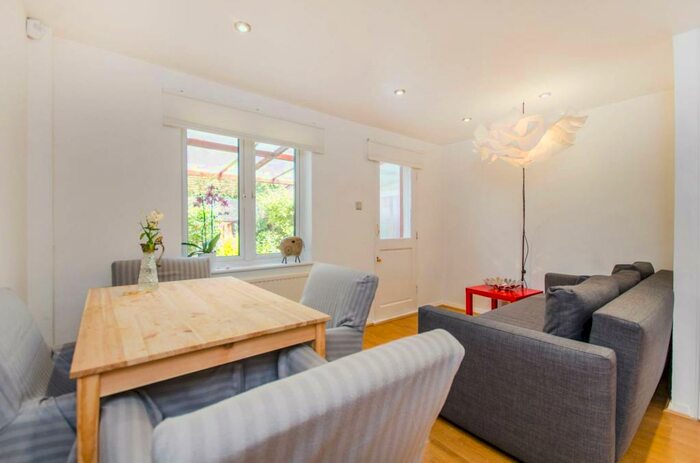 3 Bedroom Terraced House To Rent In Emerald Close, Beckton, London, E16