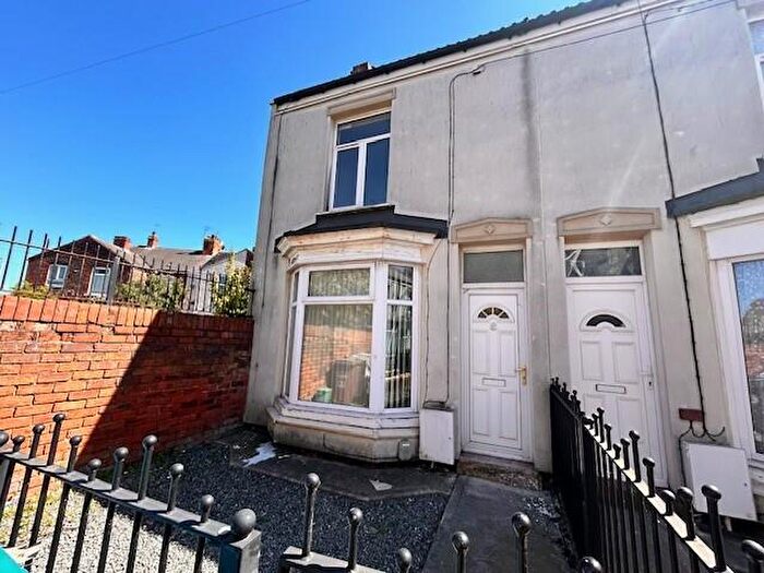 2 Bedroom End Of Terrace House To Rent In Eastern Villas, Holland St, Hull, HU9