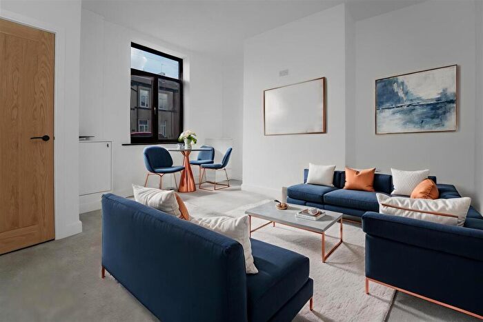 2 Bedroom Terraced House For Sale In Walshaw Road, Bury, BL8