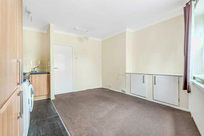 1 Bedroom Flat To Rent In Quarry Road, Tunbridge Wells, Kent, TN1