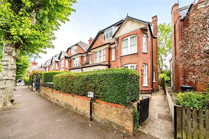 1 Bedroom Flat For Sale In Princes Avenue, London, N10