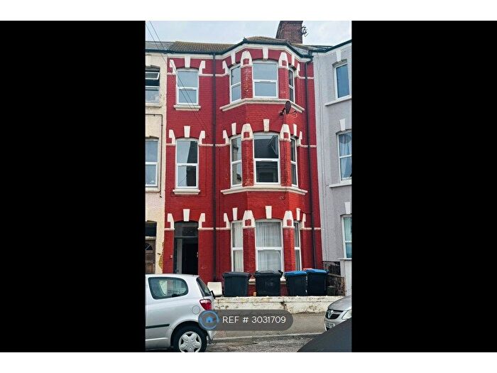 3 Bedroom Maisonette To Rent In Hatfeild Road, Margate, CT9