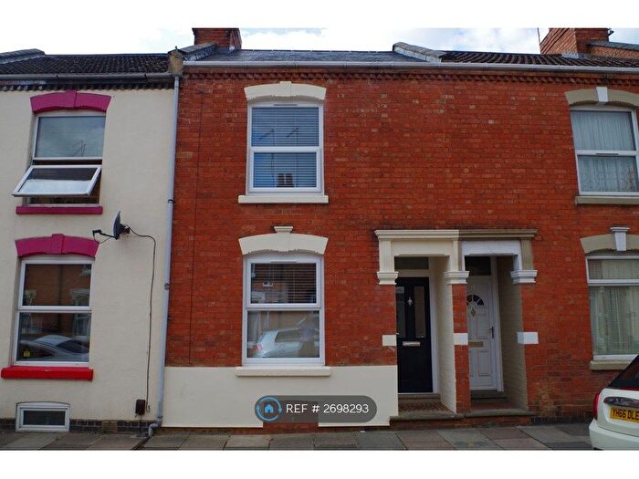 3 Bedroom Terraced House To Rent In Roe Road, Northampton, NN1
