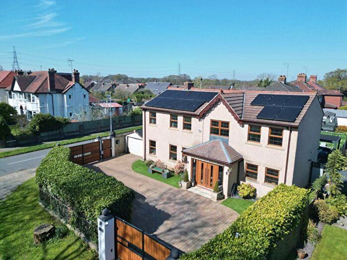 5 Bedroom Detached House For Sale In Neston Road, Thornton Hough, Wirral, CH63